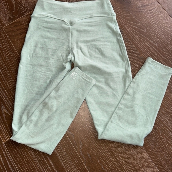 Bombshell Soft Aloe Activewear Set - Picture 4 of 4